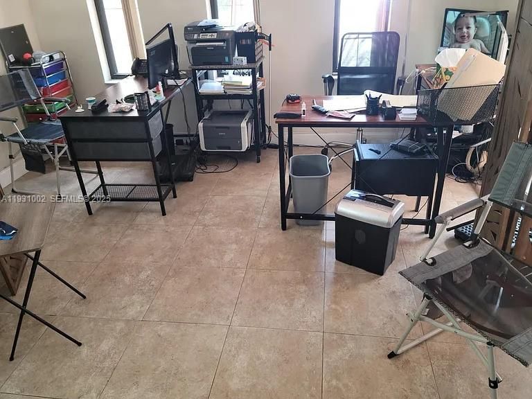 For Rent: $2,700 (2 beds, 2 baths, 1236 Square Feet)