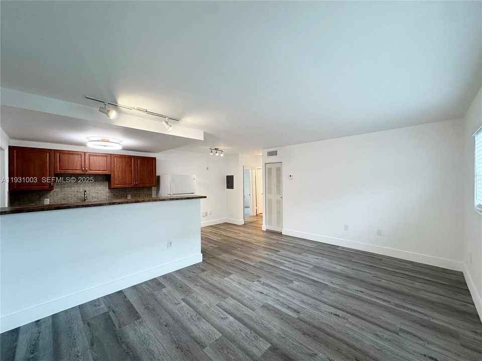 For Rent: $2,500 (1 beds, 1 baths, 600 Square Feet)