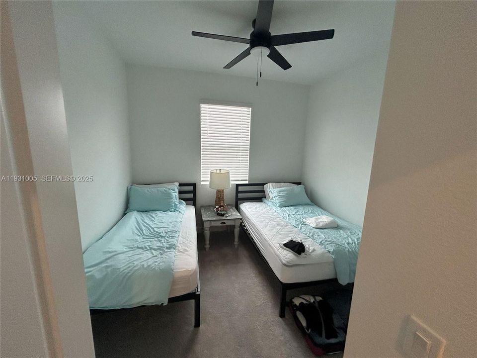 For Rent: $2,500 (3 beds, 2 baths, 1632 Square Feet)
