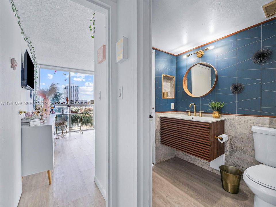 На продажу: $525,000 (2 спален, 2 ванн, 1061 Квадратных фут)