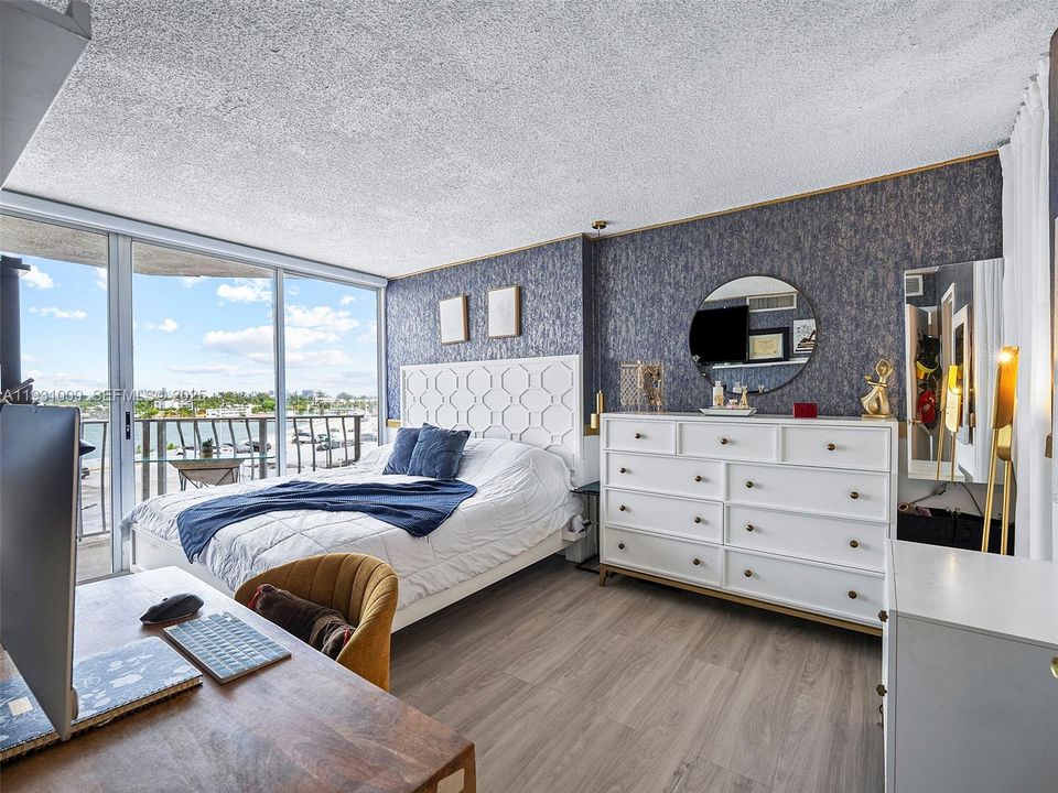 На продажу: $525,000 (2 спален, 2 ванн, 1061 Квадратных фут)