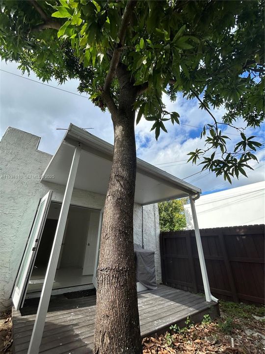 For Rent: $2,350 (2 beds, 1 baths, 0 Square Feet)