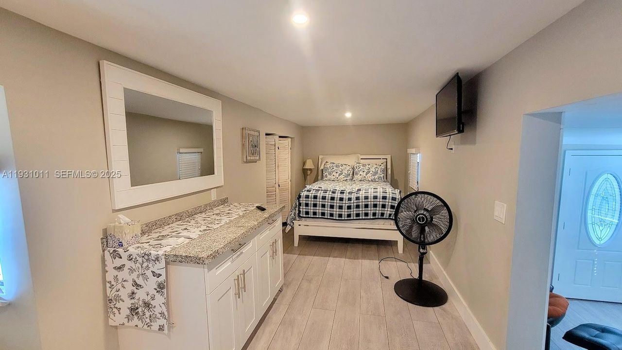 На продажу: $89,900 (1 спален, 1 ванн, 0 Квадратных фут)