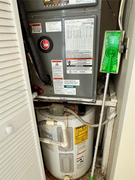 : $280,000 (2 beds, 2 baths, 1086 Square Feet)