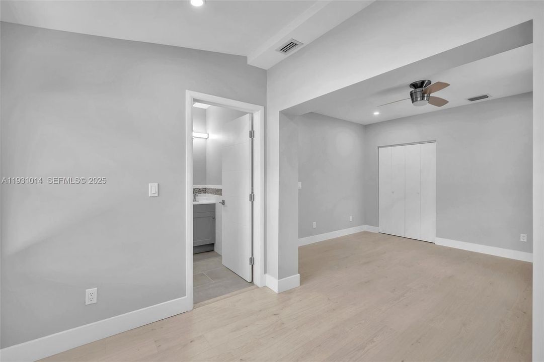 На продажу: $779,000 (0 спален, 0 ванн, 1556 Квадратных фут)