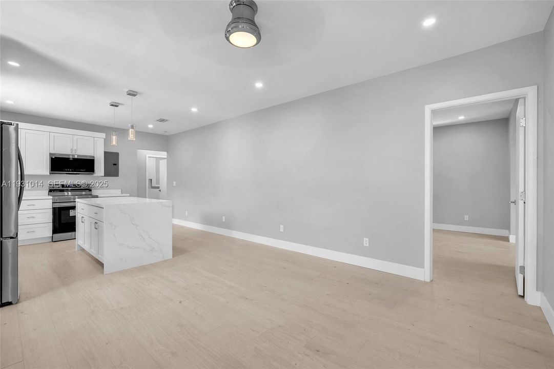 На продажу: $779,000 (0 спален, 0 ванн, 1556 Квадратных фут)