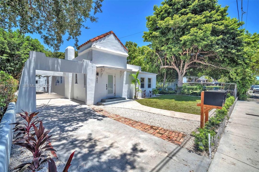 На продажу: $779,000 (0 спален, 0 ванн, 1556 Квадратных фут)