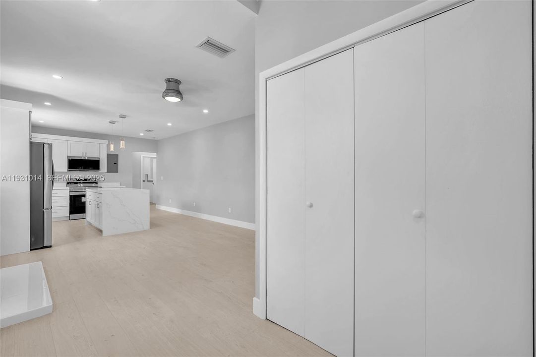 На продажу: $779,000 (0 спален, 0 ванн, 1556 Квадратных фут)