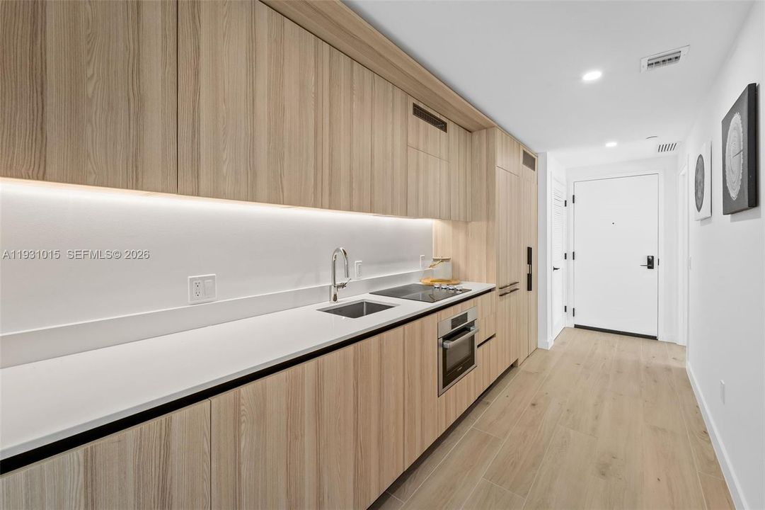 На продажу: $825,000 (2 спален, 2 ванн, 0 Квадратных фут)