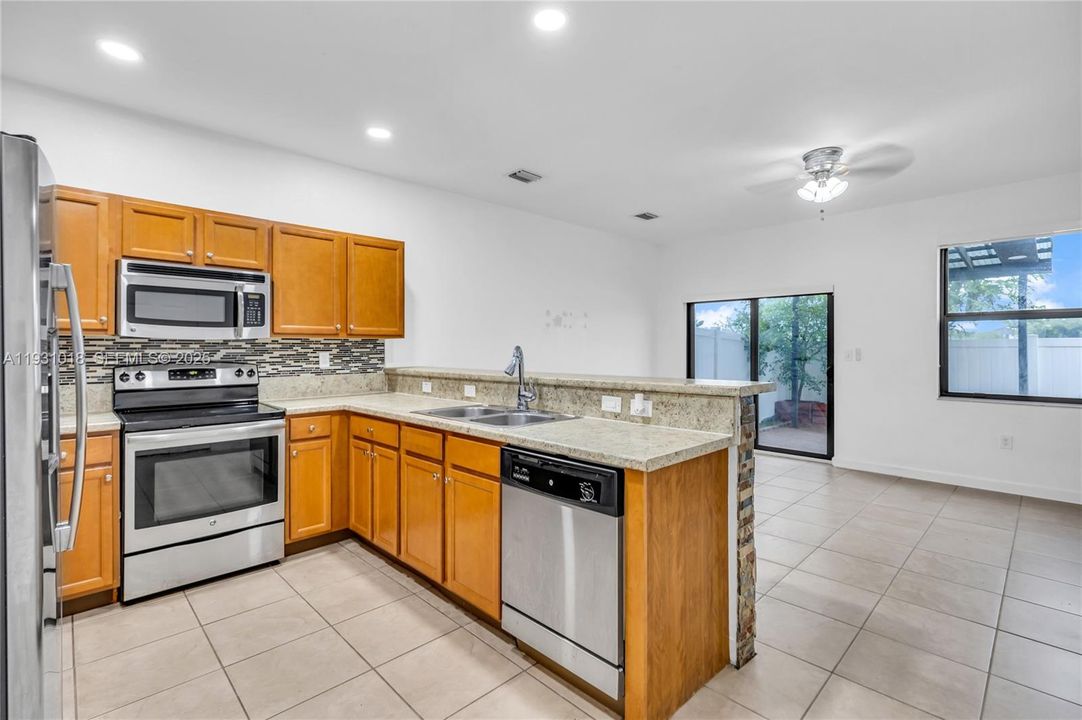 For Sale: $485,000 (3 beds, 2 baths, 1545 Square Feet)