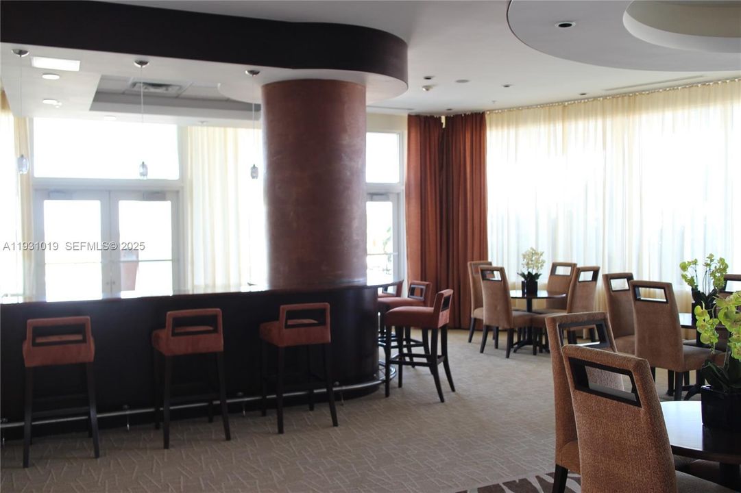 For Rent: $3,150 (2 beds, 2 baths, 1155 Square Feet)