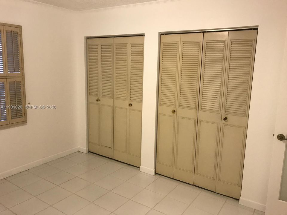 For Sale: $265,000 (2 beds, 1 baths, 775 Square Feet)