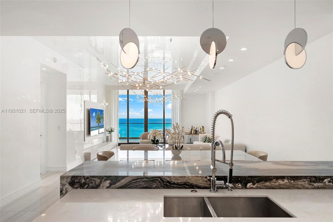 待售: $7,650,000 (4 贝兹, 5 浴室, 3287 平方英尺)