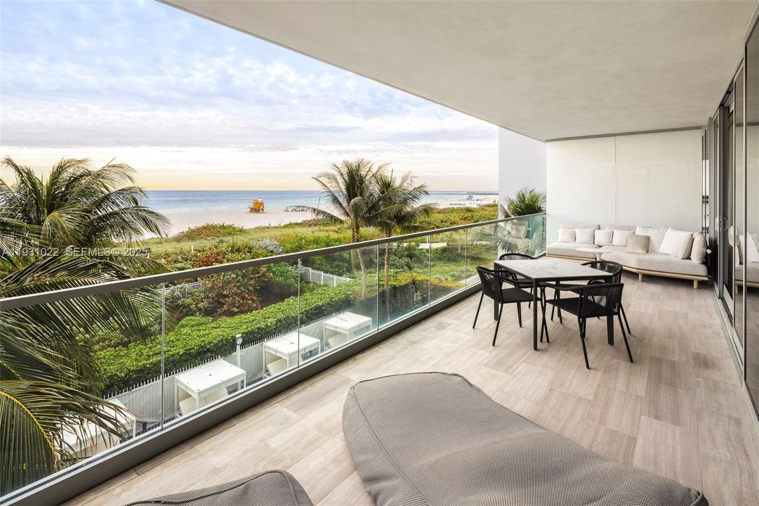 Active With Contract: $8,750,000 (3 beds, 3 baths, 2530 Square Feet)