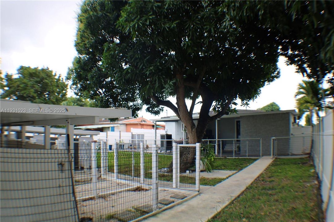 En Venta: $620,000 (3 camas, 2 baños, 1343 Pies cuadrados)