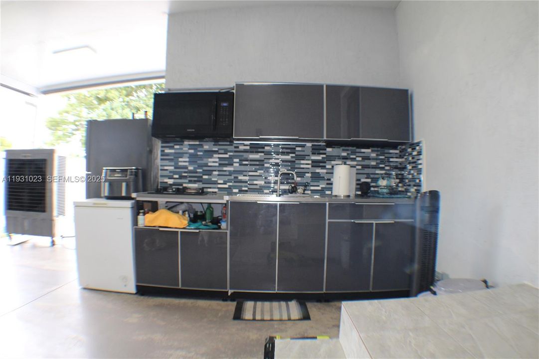 En Venta: $620,000 (3 camas, 2 baños, 1343 Pies cuadrados)