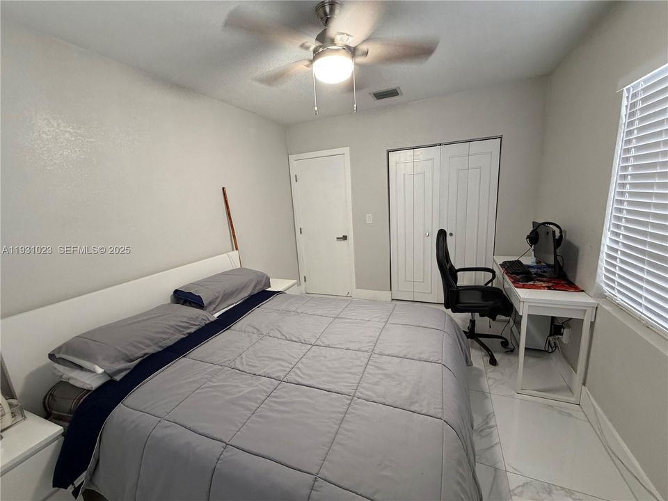 En Venta: $620,000 (3 camas, 2 baños, 1343 Pies cuadrados)