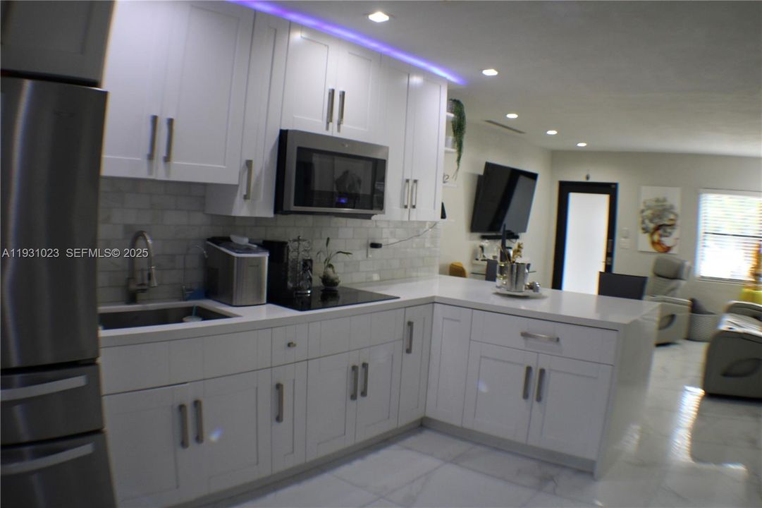 En Venta: $620,000 (3 camas, 2 baños, 1343 Pies cuadrados)