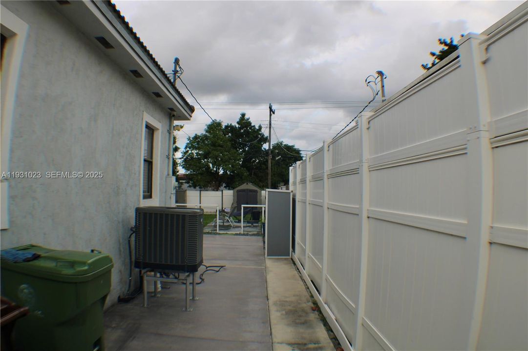 En Venta: $620,000 (3 camas, 2 baños, 1343 Pies cuadrados)