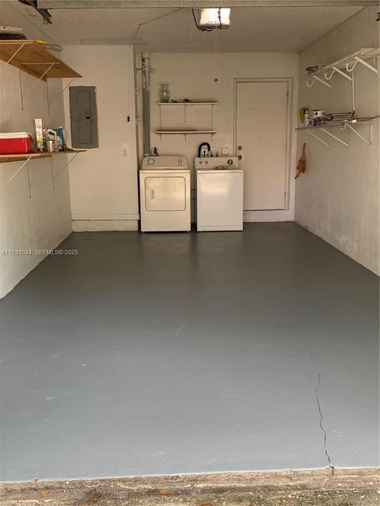 For Rent: $3,450 (3 beds, 2 baths, 1712 Square Feet)