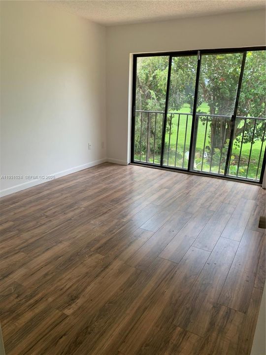 For Rent: $3,450 (3 beds, 2 baths, 1712 Square Feet)