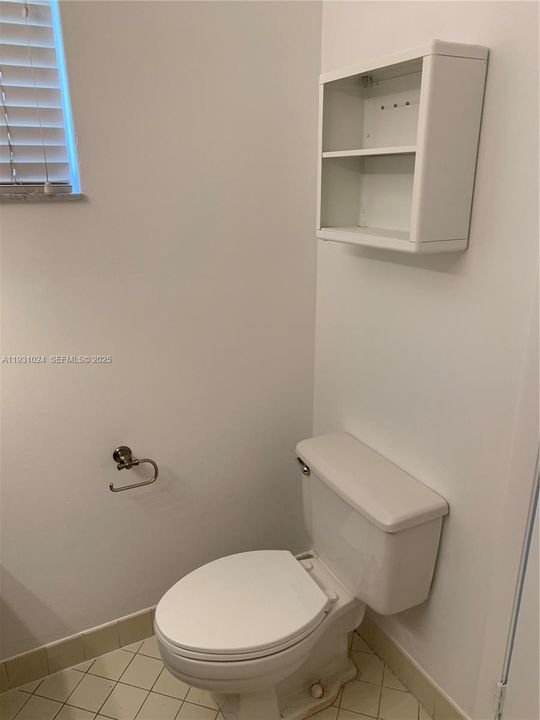 For Rent: $3,450 (3 beds, 2 baths, 1712 Square Feet)