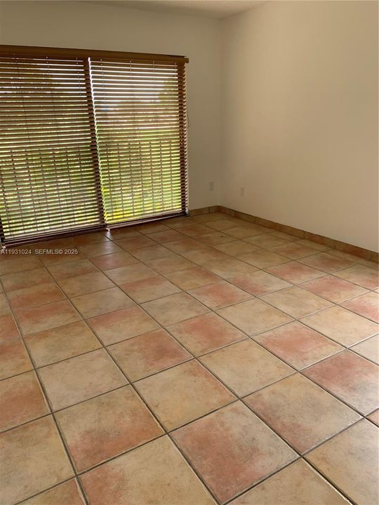 For Rent: $3,450 (3 beds, 2 baths, 1712 Square Feet)