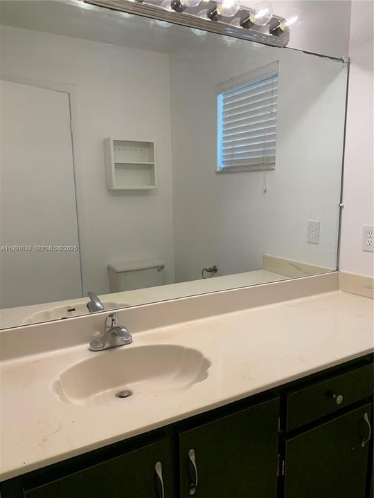 For Rent: $3,450 (3 beds, 2 baths, 1712 Square Feet)