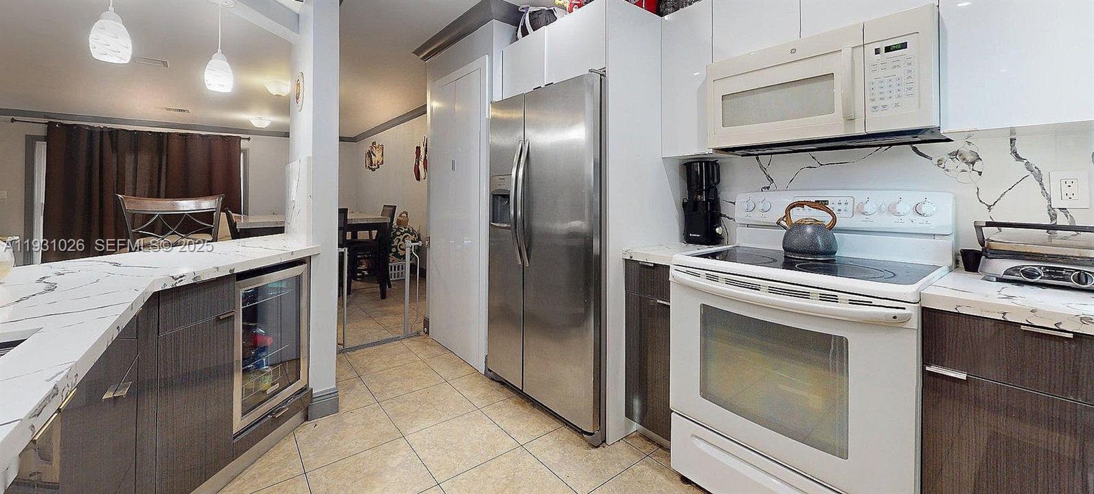 For Sale: $449,999 (2 beds, 2 baths, 1170 Square Feet)