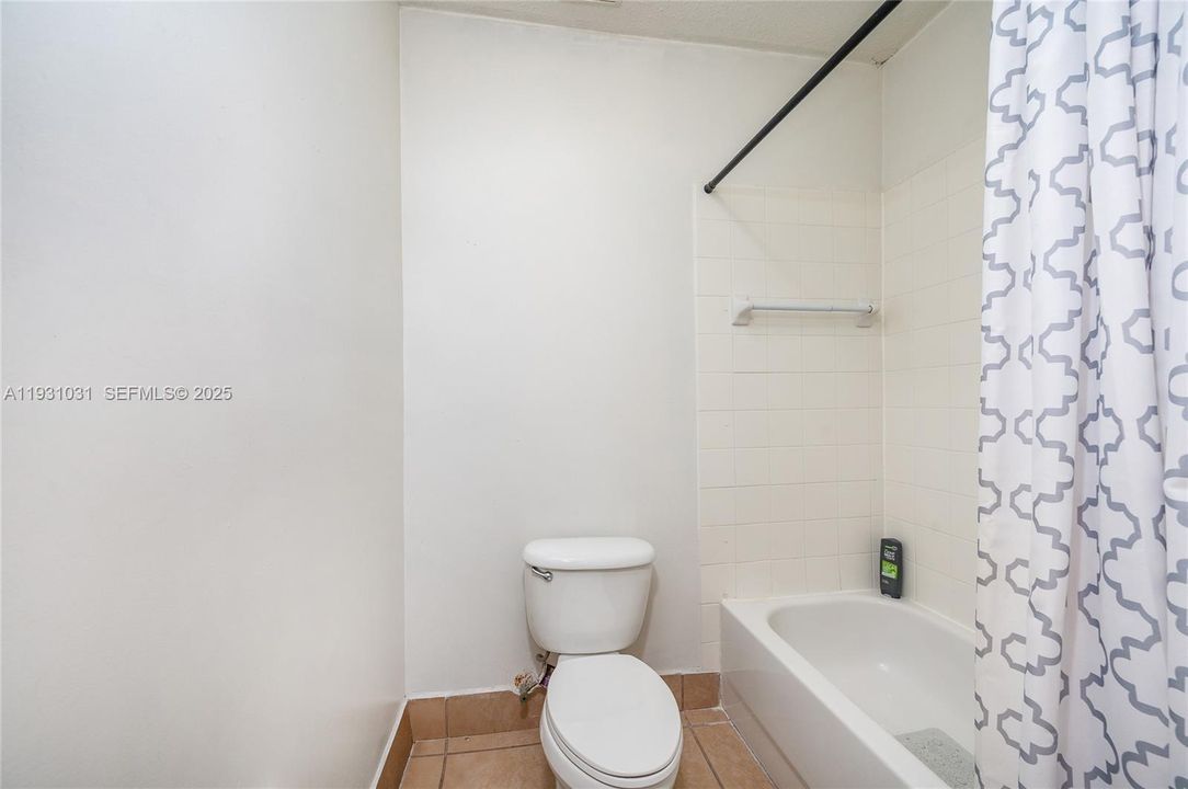 En Venta: $359,000 (2 camas, 2 baños, 1258 Pies cuadrados)