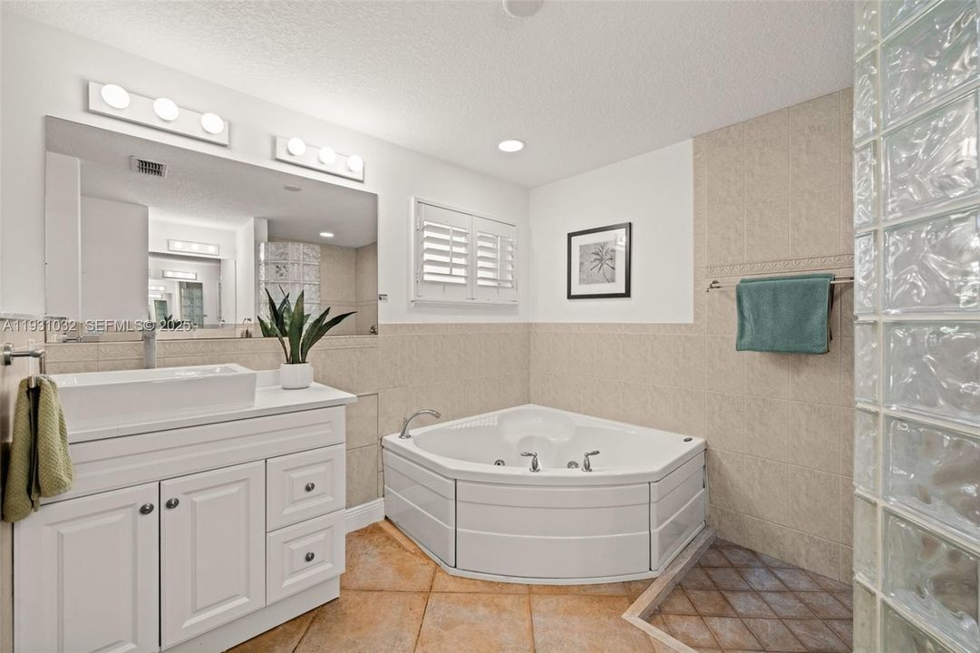 Jetted Tub in the Master