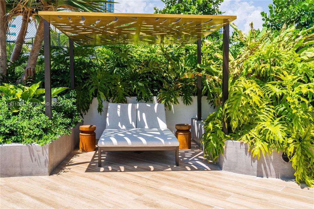 For Rent: $9,500 (3 beds, 3 baths, 0 Square Feet)