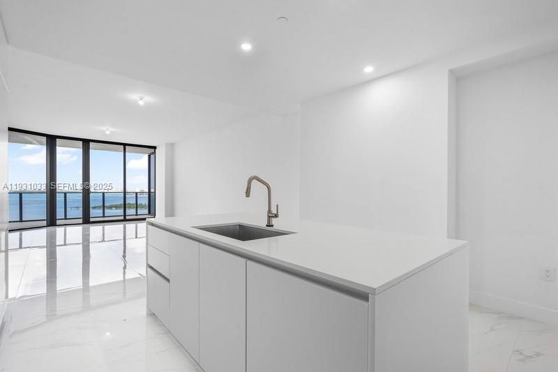 For Rent: $9,500 (3 beds, 3 baths, 0 Square Feet)