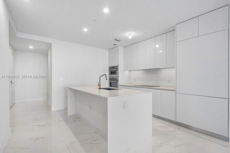 For Rent: $9,500 (3 beds, 3 baths, 0 Square Feet)