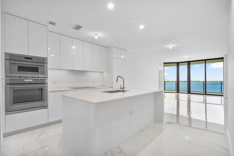 For Rent: $9,500 (3 beds, 3 baths, 0 Square Feet)