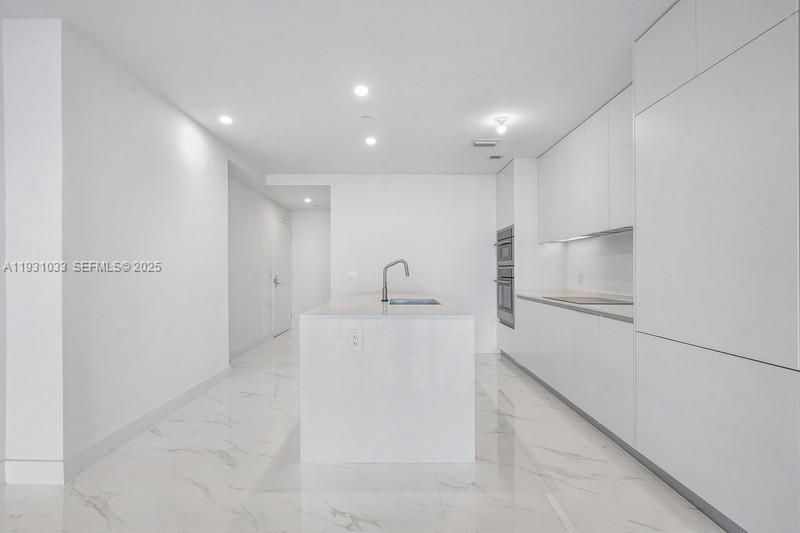 For Rent: $9,500 (3 beds, 3 baths, 0 Square Feet)