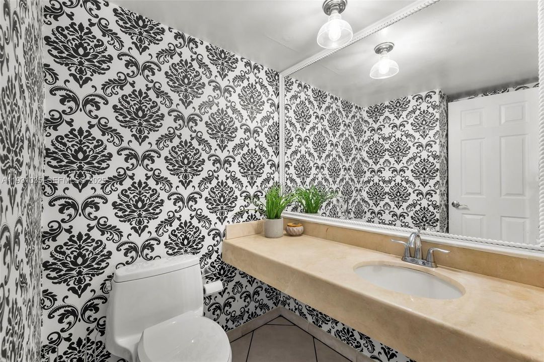 На продажу: $389,000 (1 спален, 1 ванн, 910 Квадратных фут)