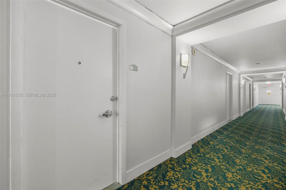 На продажу: $389,000 (1 спален, 1 ванн, 910 Квадратных фут)