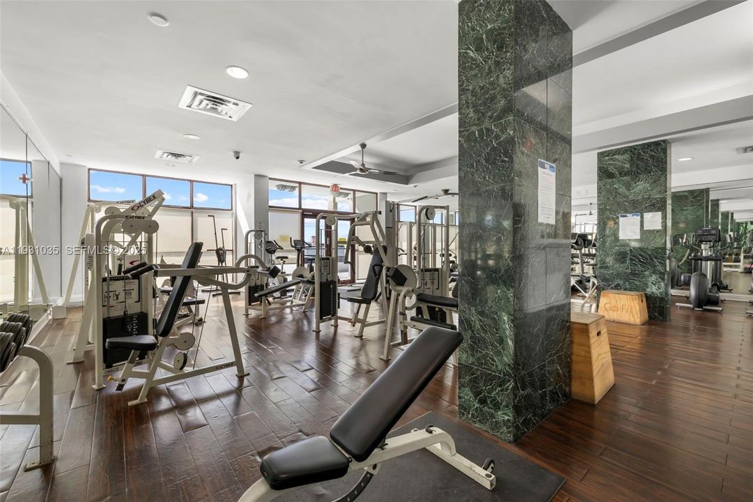 На продажу: $389,000 (1 спален, 1 ванн, 910 Квадратных фут)