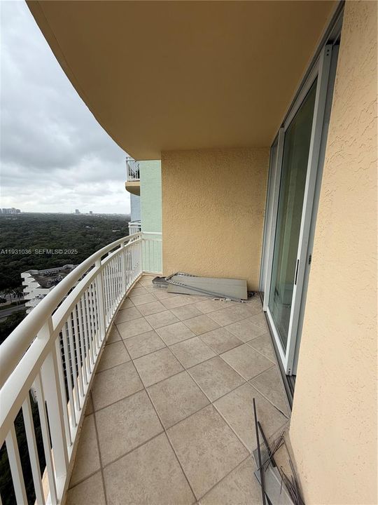 出租: $4,800 (2 贝兹, 2 浴室, 1190 平方英尺)