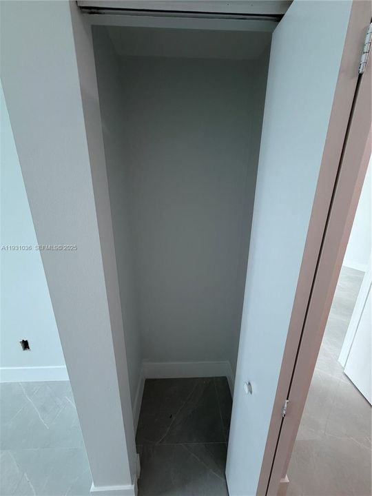 出租: $4,800 (2 贝兹, 2 浴室, 1190 平方英尺)