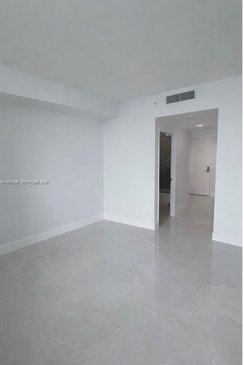 出租: $4,800 (2 贝兹, 2 浴室, 1190 平方英尺)