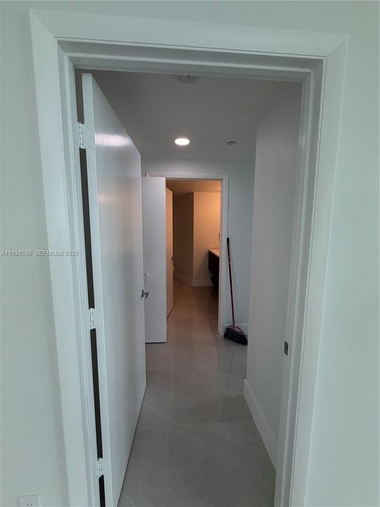 出租: $4,800 (2 贝兹, 2 浴室, 1190 平方英尺)