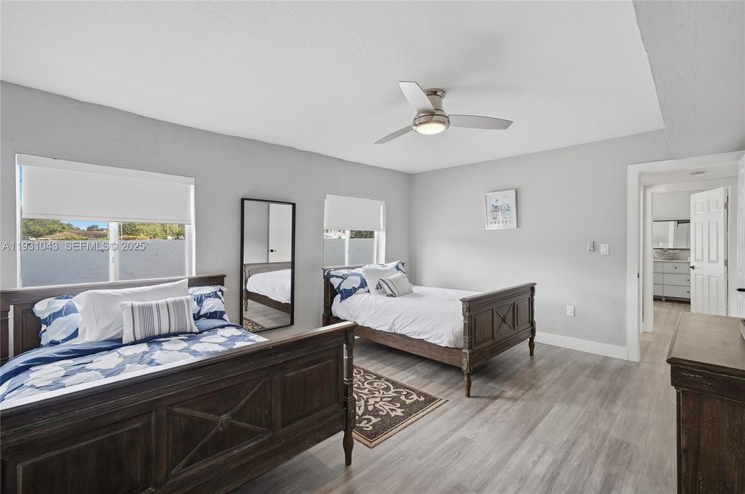 В аренду: $3,000 (3 спален, 1 ванн, 2484 Квадратных фут)