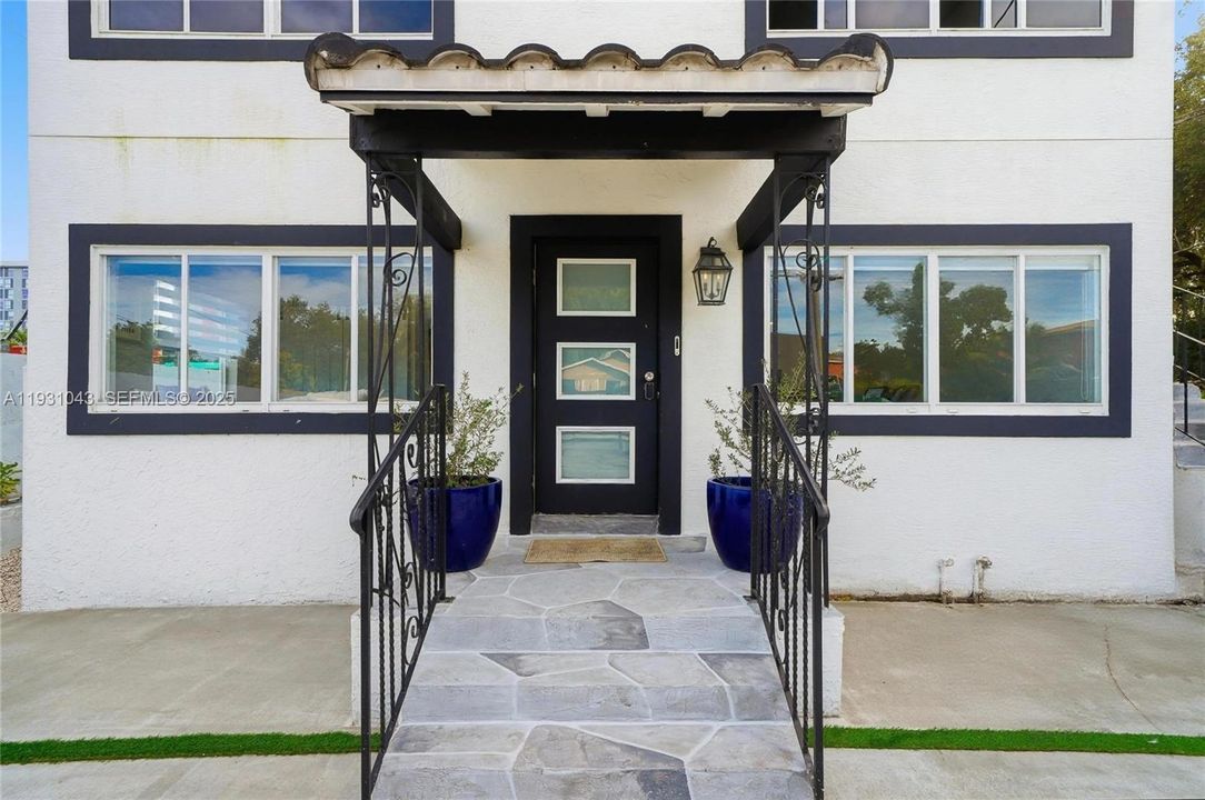 В аренду: $3,000 (3 спален, 1 ванн, 2484 Квадратных фут)