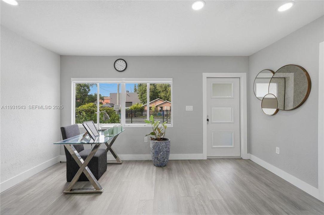 В аренду: $3,000 (3 спален, 1 ванн, 2484 Квадратных фут)