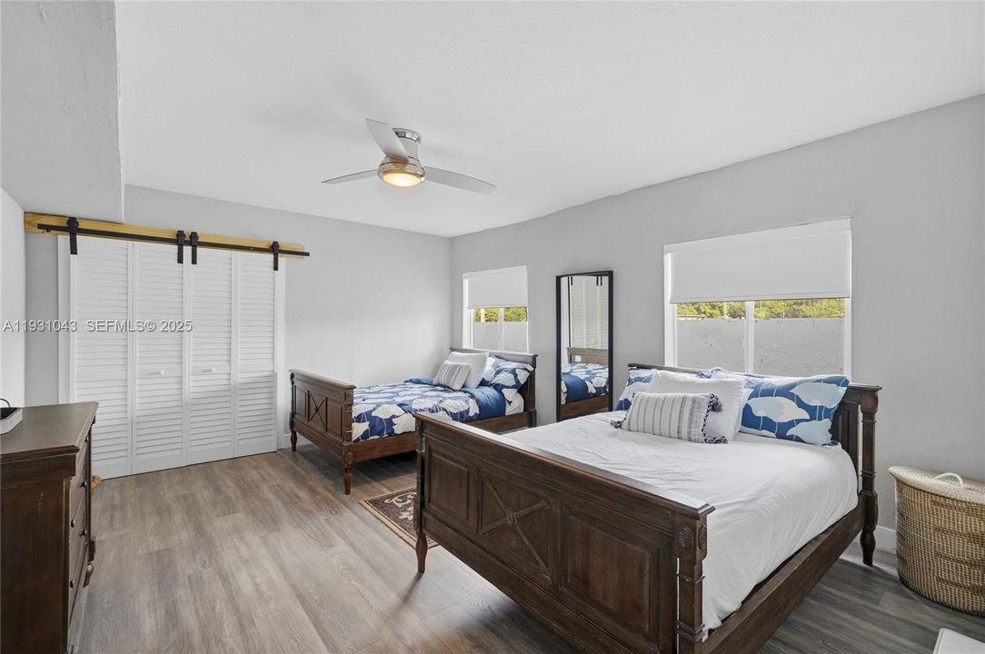 В аренду: $3,000 (3 спален, 1 ванн, 2484 Квадратных фут)