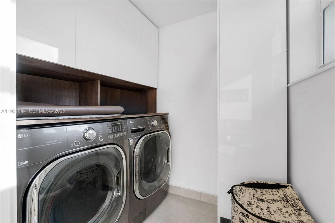 В аренду: $2,900 (2 спален, 2 ванн, 1266 Квадратных фут)