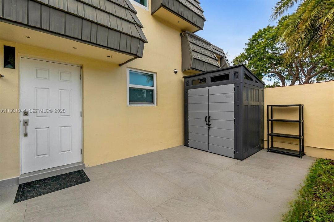 В аренду: $2,900 (2 спален, 2 ванн, 1266 Квадратных фут)