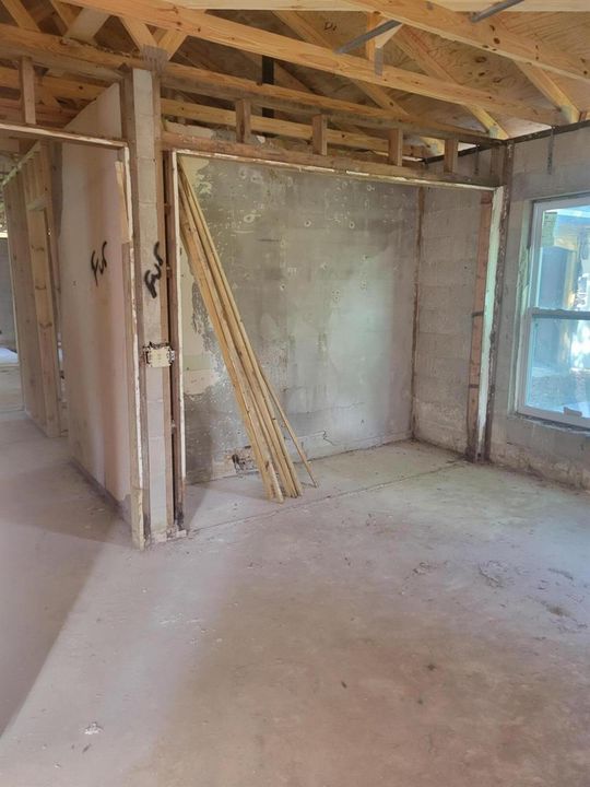 Bedroom 4 or Foyer